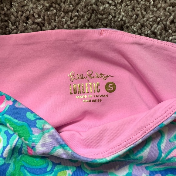 NWOT Lilly Pulitzer Luxletic Sports Bra and Legging Set w/ Ruffle detail - Picture 6 of 9